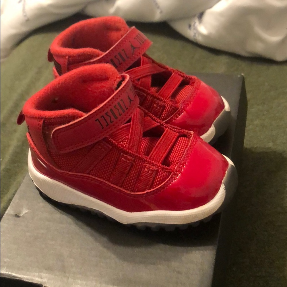 Retro 11 infants